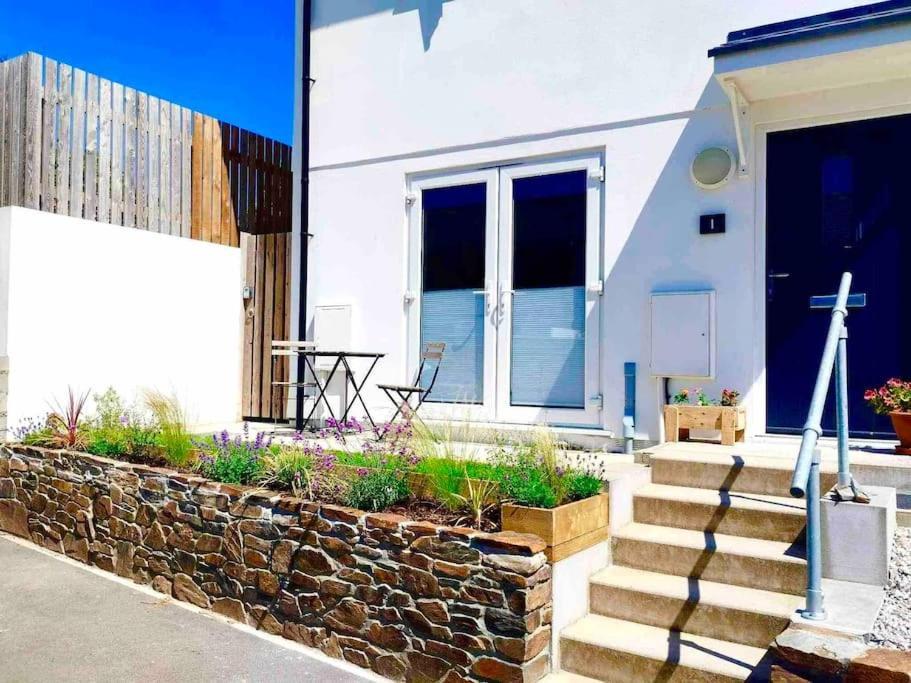 Modern Chic Summer Holiday Retreat. Holiday home