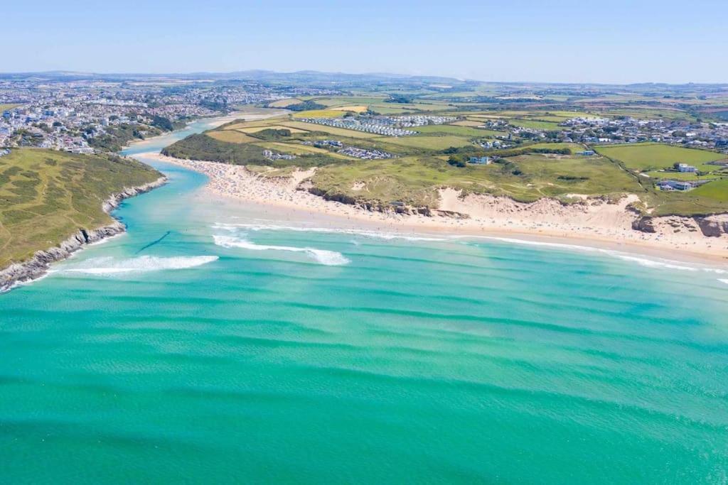 Modern Chic Summer Holiday Retreat. Holiday home Newquay (Cornwall)